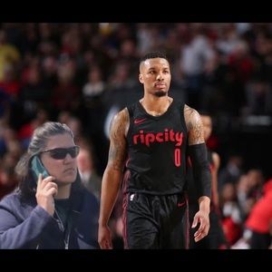 Meet your Posher, Eli